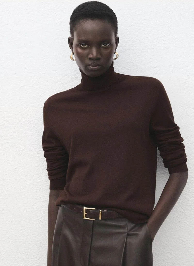 Turtleneck knitted sweater